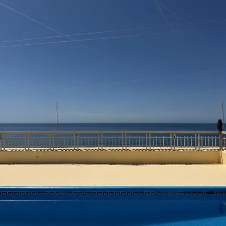 Marina Views Beachfront Center - Eaw Homes דירה מארבלה