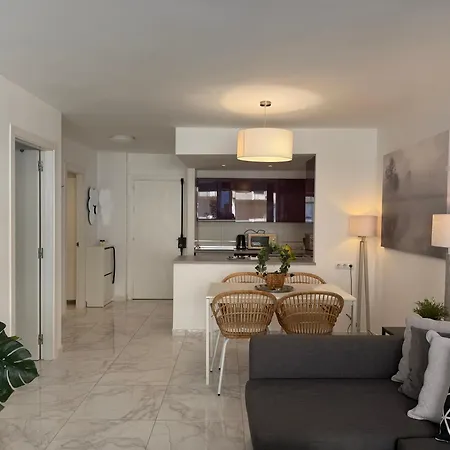 Marina Views Beachfront Center - Eaw Homes *
